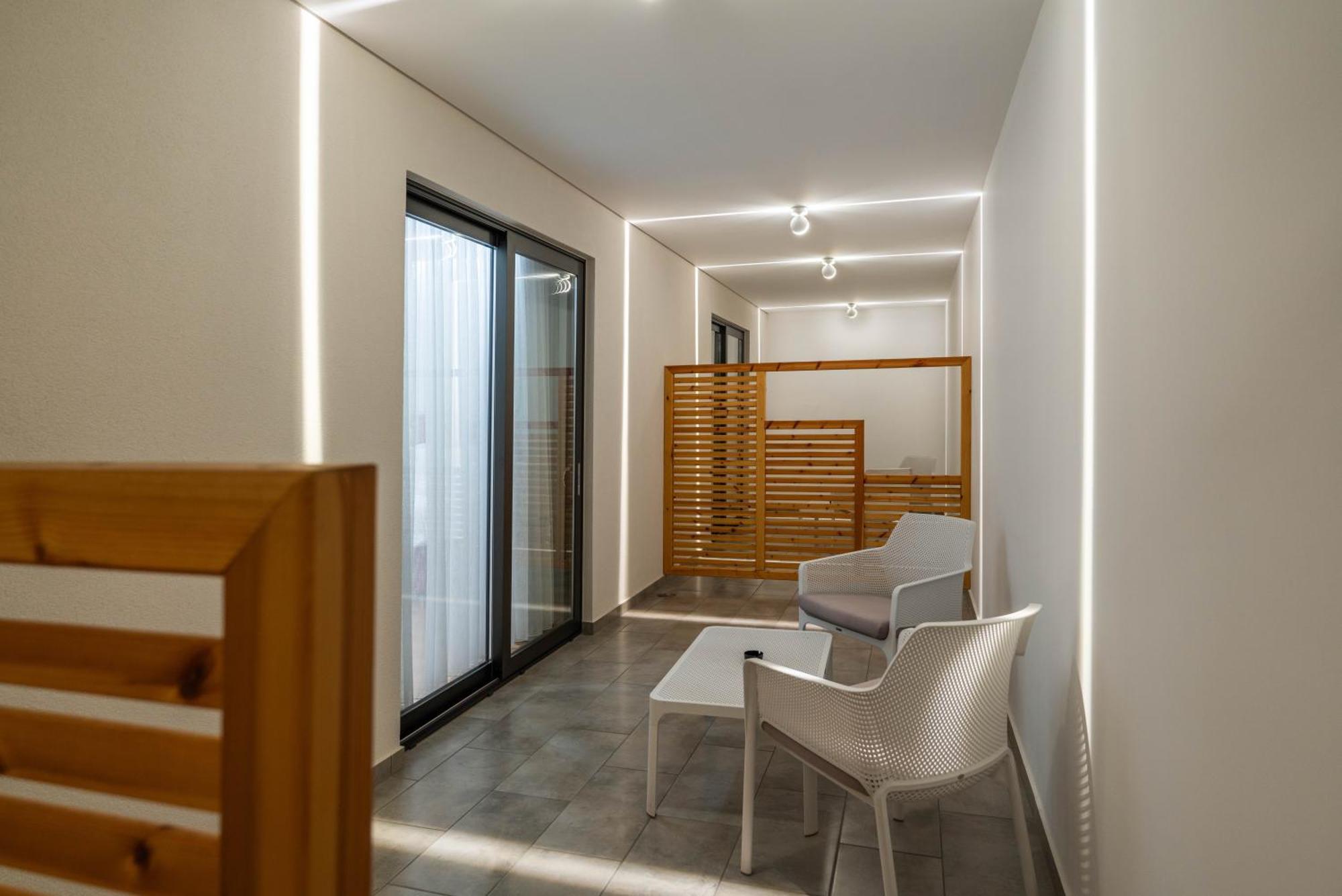 Glow Boutique & Sarandë