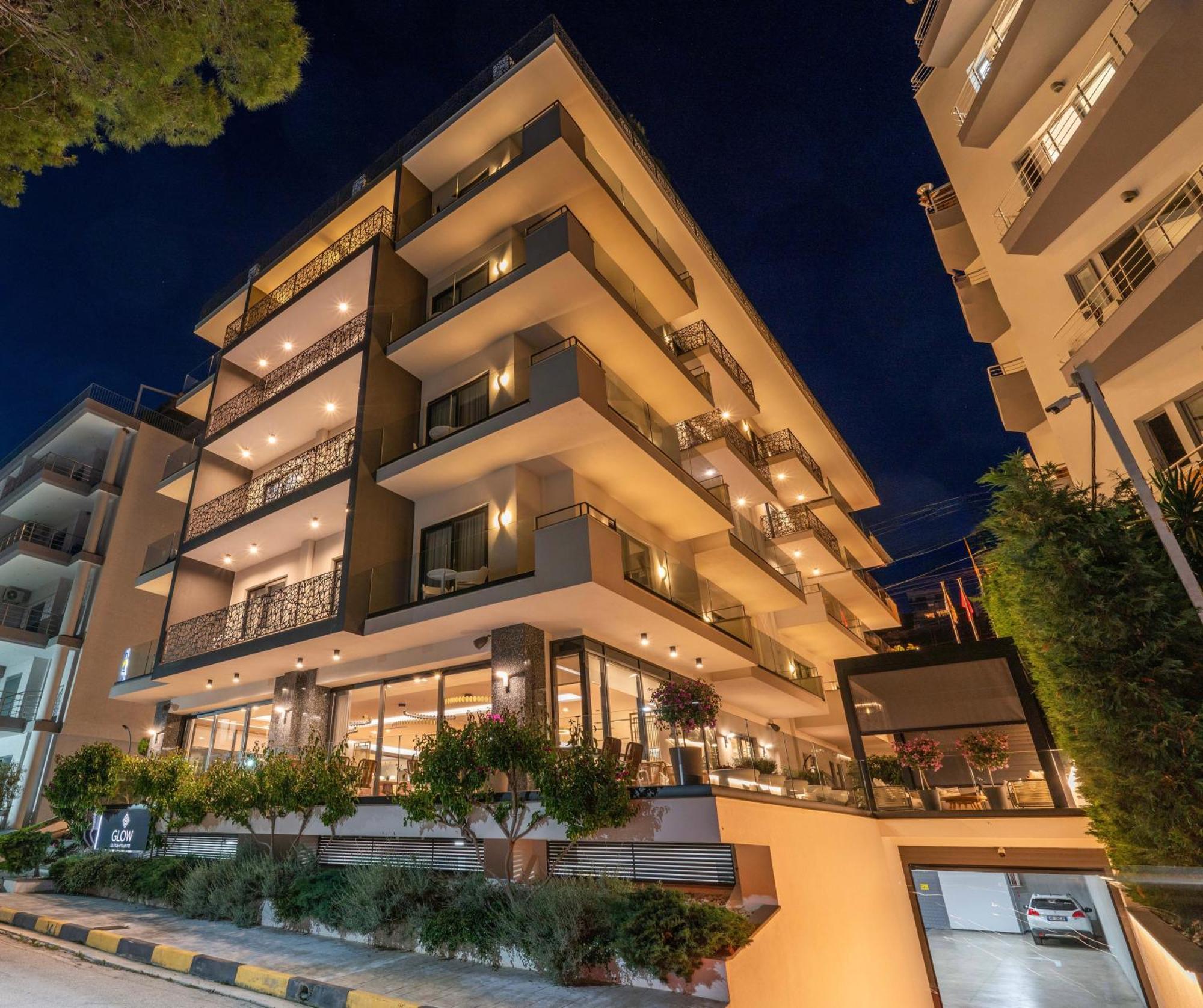 Glow Boutique & 4* Sarandë